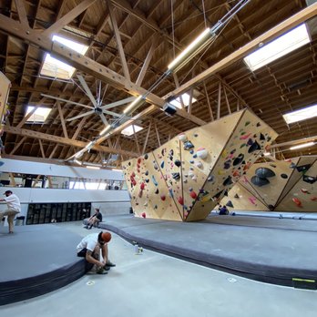 Long Beach Rising - Rock Climbing Near Me - Long Beach, California
