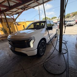 Noemi Car Wash