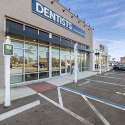Dentists at Lakewood Ranch - Looking for a family dentist in? You have come to the right spot!