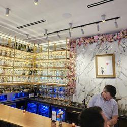 Neighborhood Vintner - Bar