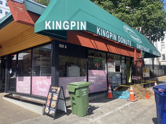 KingPin Donuts by null