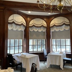 Harvard Faculty Club - Dining room