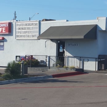 Blue Bonnet Cafe - Desserts Near Me - Marble Falls, Texas