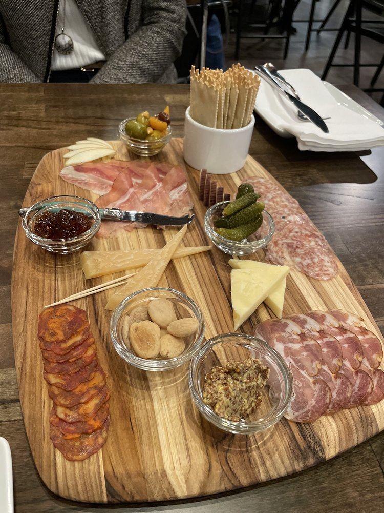 CAPRI CELLARS Updated October 2024 45 Photos & 62 Reviews 88 Front St S, Issaquah