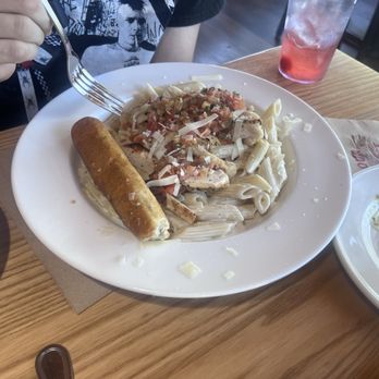 Applebee's Grill + Bar - American Near Me - Fairport, New York