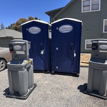 Wonderland Pizzeria - Bathrooms - Pizza Near Me - Monte Rio, California