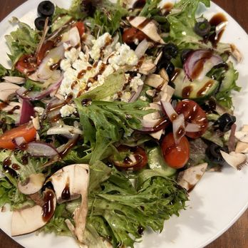 Aroma Italia - Mediterranean Salad - Pizza Near Me - Honolulu, Hawaii
