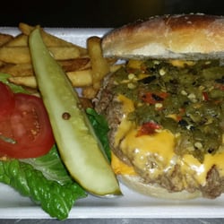 Shorty's Bar Be Cue - Great green chile cheeseburger!