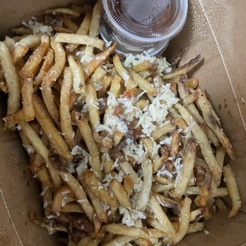Castor Kitchen & Bar - Pommes frites with truffle oil - Bars Near Me - Corvallis, Oregon Castor Kitchen & Bar - Pommes frites with truffle oil - Bars Near Me - Corvallis, Oregon