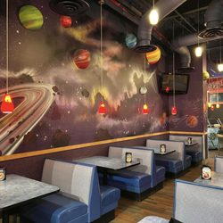 Mellow Mushroom - Booth seating.
