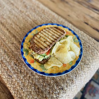 The Earthly Elephant - FT Sandwich - Juice Bars & Smoothies Near Me - Slidell, Louisiana