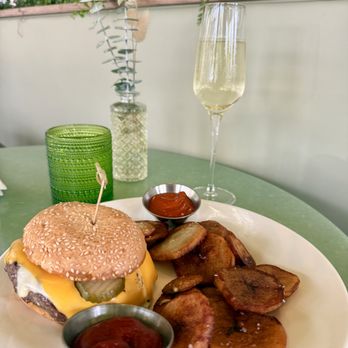 Queenstown Del Mar - Burger, fries and bubbly happy hour combo - Burgers Near Me - Del Mar, California