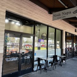 Nosh Napa - Front of the restaurant