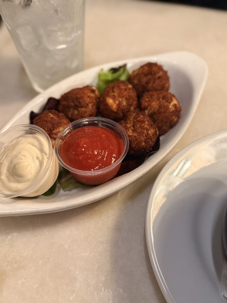 Social spots from McGarvey's Saloon & Oyster Bar
