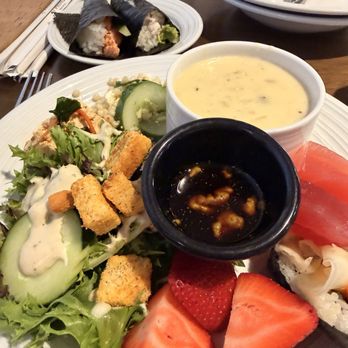 100 Sails Restaurant & Bar - Assorted Fresh Fruits - Buffets Near Me - Honolulu, Hawaii 100 Sails Restaurant & Bar - Assorted Fresh Fruits - Buffets Near Me - Honolulu, Hawaii