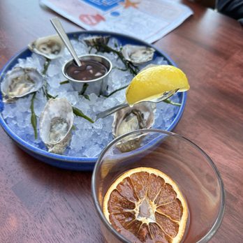 Schooners Monterey - West Coast Oysters on the Half Shell, Brown Cypress - Seafood Near Me - Monterey, California Schooners Monterey - West Coast Oysters on the Half Shell, Brown Cypress - Seafood Near Me - Monterey, California