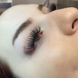 Revive Beauty and Skincare - Hybrid set with red pastel lashes and glitter lash.