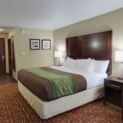Comfort Inn & Suites - Standard room with King Bed.