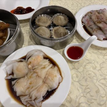 East Ocean Seafood Restaurant - Chicken Feet, Shrimp Rice Noodle Rolls, BBQ Pork Rice Noodle Rolls, Soup Dumplings - Dim Sum Near Me - Alameda, California East Ocean Seafood Restaurant - Chicken Feet, Shrimp Rice Noodle Rolls, BBQ Pork Rice Noodle Rolls, Soup Dumplings - Dim Sum Near Me - Alameda, California