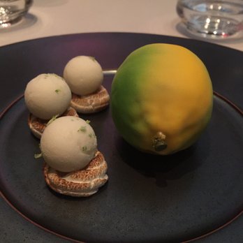 La Chèvre d'Or - Lemon custard tart inside lemon with lemon sorbet - French Near Me - Èze, 06