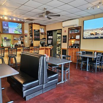 Village Grill - The booth where I sat at in front of the entrance and next to the bar. - Dive Bars Near Me - Roanoke, Virginia Village Grill - The booth where I sat at in front of the entrance and next to the bar. - Dive Bars Near Me - Roanoke, Virginia