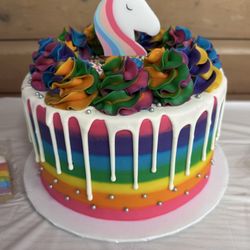 Mystic Moon Bakery - Cake was a BIG HIT