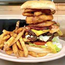 Chris's Kitchen - "Fat Daddy" Burger