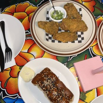 Prubechu - Koko wings and chamorro sweet rolls - Guamanian Near Me - San Francisco, California