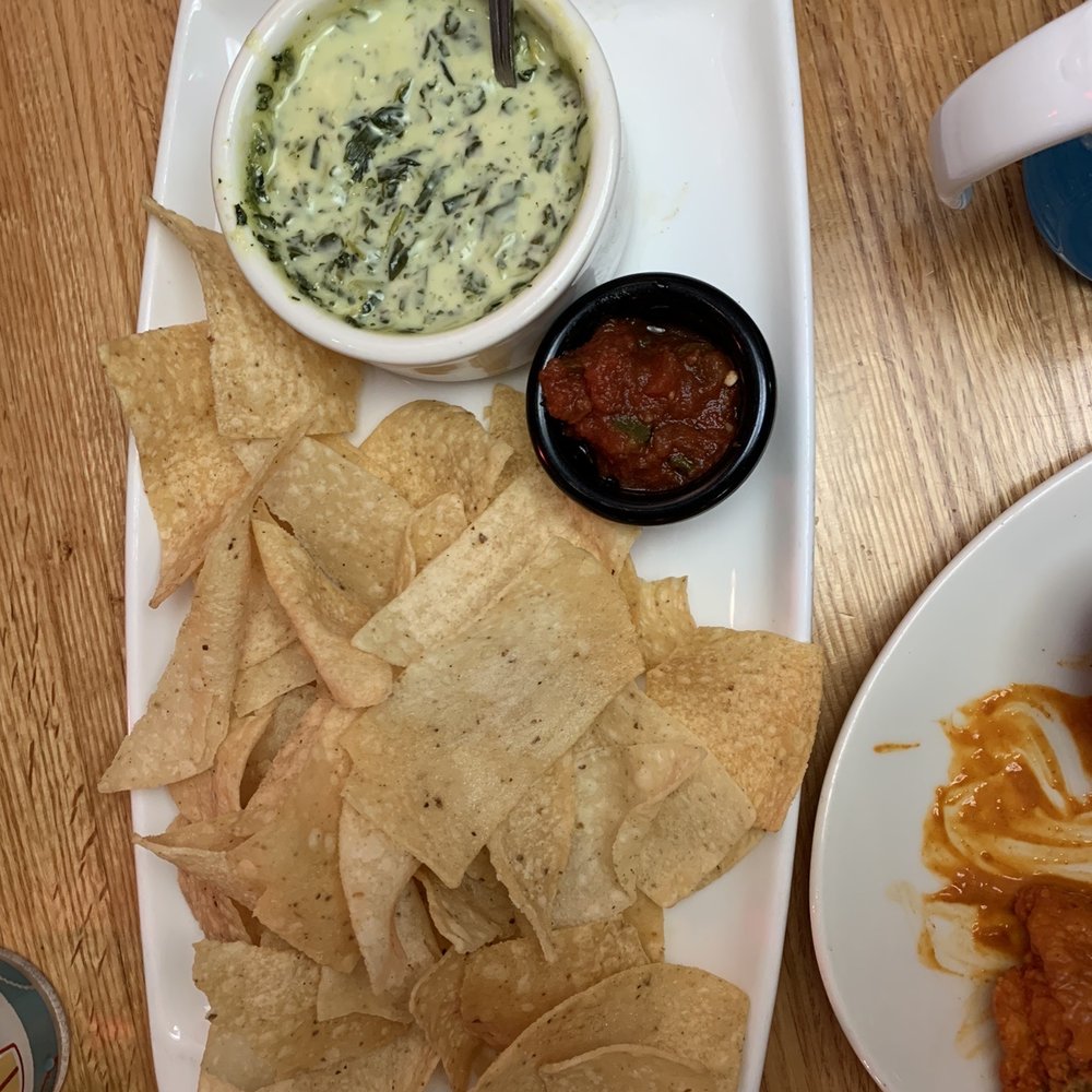 Applebee's Grill + Bar - Spinach dip - Sports Bars Near Me - Manhattan, Kansas