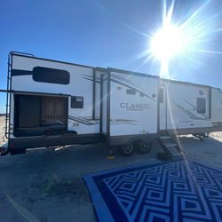 Twisted Coastal RV - The Flagstaff getting beachy