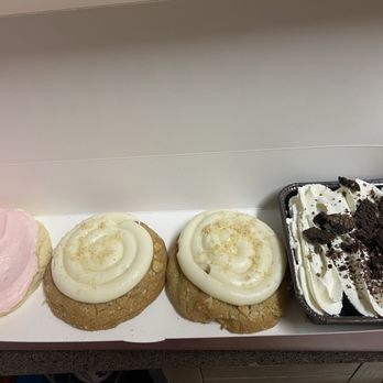 Crumbl - Natomas - Bakeries Near Me - Sacramento, California Crumbl - Natomas - Bakeries Near Me - Sacramento, California