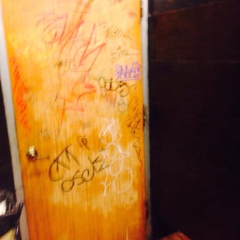 China Wall Buffet - More graffiti on the wall! Yuck. - Chinese Near Me - Concord, California China Wall Buffet - More graffiti on the wall! Yuck. - Chinese Near Me - Concord, California