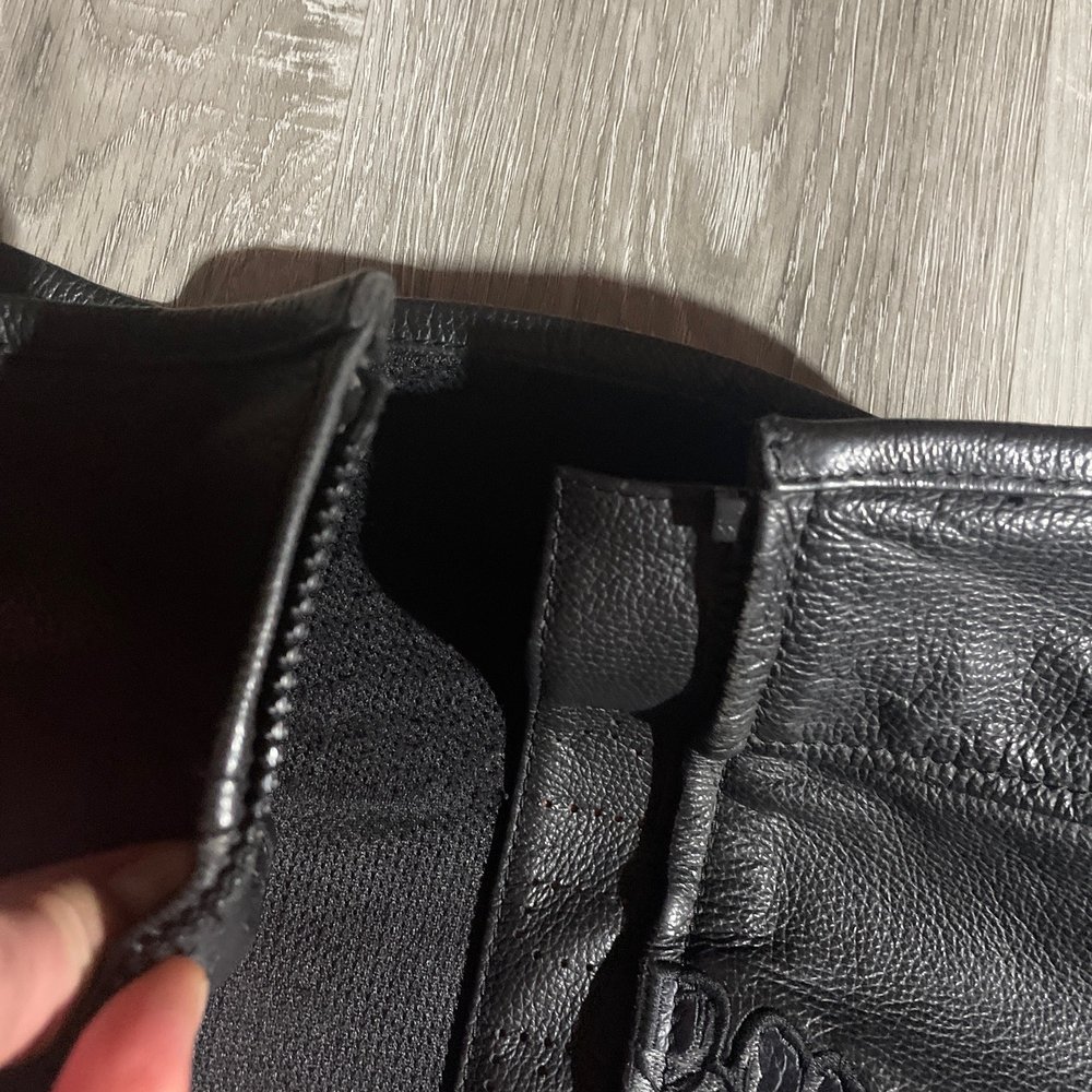 Mark's Shoe Repair - Missing zipper slide. - Shoe Repair Near Me - Studio City, California