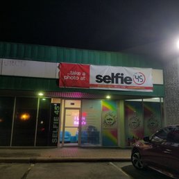 Exterior photo of Selfie 45 - Houston, Texas Exterior photo of Selfie 45 - Houston, Texas