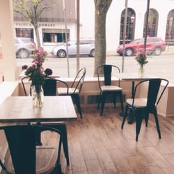 Fresh Press Juice Co. - Sitting and daydreaming area.