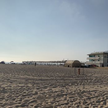 Hermosa Beach Pier - Beach view - Beaches Near Me - Hermosa Beach, California Hermosa Beach Pier - Beach view - Beaches Near Me - Hermosa Beach, California