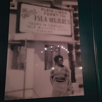 Park Manor 75 - Old photo on wall - Wine Bars Near Me - Chicago, Illinois Park Manor 75 - Old photo on wall - Wine Bars Near Me - Chicago, Illinois