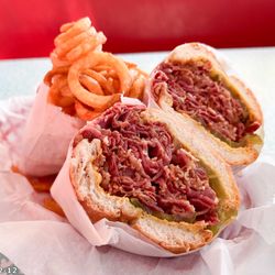 Tomboy's Burgers - Pastrami N.Y. Style (and Curly Fries)