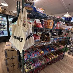 Duncans Mills General Store - Tote bags, drinks, candy, sunflower seeds. Cliff bars, water packs, graham crackers, animal crackers, gum, chips