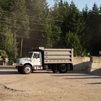 Vern's Organic Topsoil - Nurseries & Gardening Near Me - Poulsbo, Washington Vern's Organic Topsoil - Nurseries & Gardening Near Me - Poulsbo, Washington