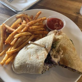 TennFold Brewing - Feature sandwich - Pizza Near Me - Nashville, Tennessee
