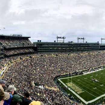Lambeau Field - This is a good 'pano' from a nose bleed seat - Stadiums & Arenas Near Me - Green Bay, Wisconsin Lambeau Field - This is a good 'pano' from a nose bleed seat - Stadiums & Arenas Near Me - Green Bay, Wisconsin
