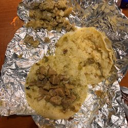 D Rick's Taqueria Trailor - Dead fly and pansas de marrano mixed in with chicharrones.