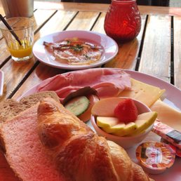 Chef's ontbijt .. breakfast.. with tea or coffee... €7.95 Good quality, good service.. at least in the mornings...;)
