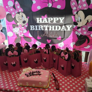 Huckleberry’s - Birthday party for my grand niece - American Near Me - Clovis, California