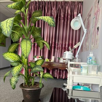 Shiny Spa & Reflexology - Reflexology Near Me - Whitesboro, New York Shiny Spa & Reflexology - Reflexology Near Me - Whitesboro, New York