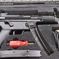 Wild Bill's Guns Too - This shop has some of the rarest firearms!