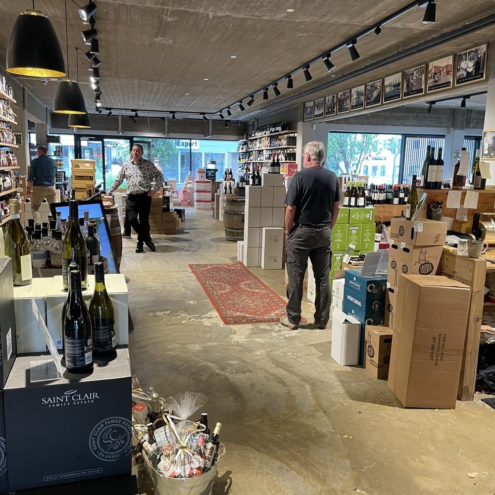 Uhrskov Vinhandel - Huge selection of fine whiskey, bourbons etc - Advertising Near Me - Herning, 82