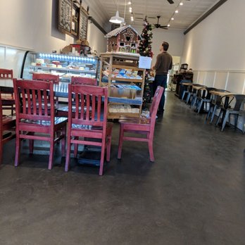 Bella Bakery - The innards of the cafe - Bakeries Near Me - Calistoga, California