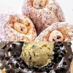 Paula's Donuts
